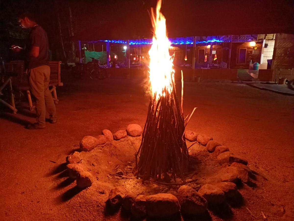 Island Vibes Hampi Guesthouse 外观 照片